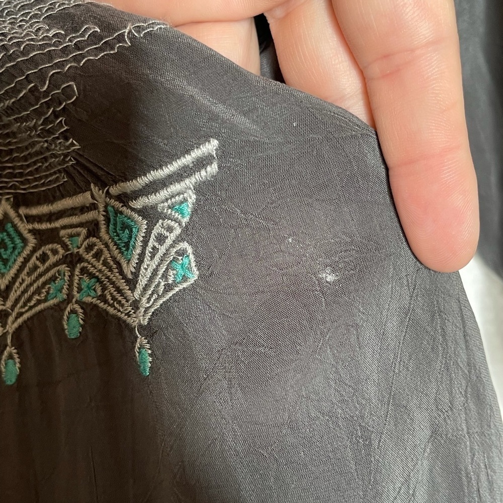 Johnny Was Embroidered Boho Tunic Top Blue Gray Flowy Blouse XS - Picture 9 of 11